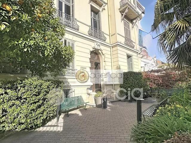 Rare et exclusif: Immeuble Cannes centre 1100m² Cannes