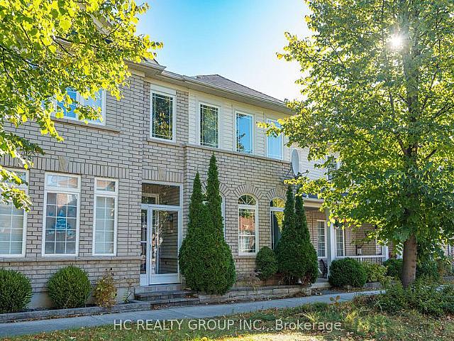 Rare Executive Th, Mccowan & Bur Oak
