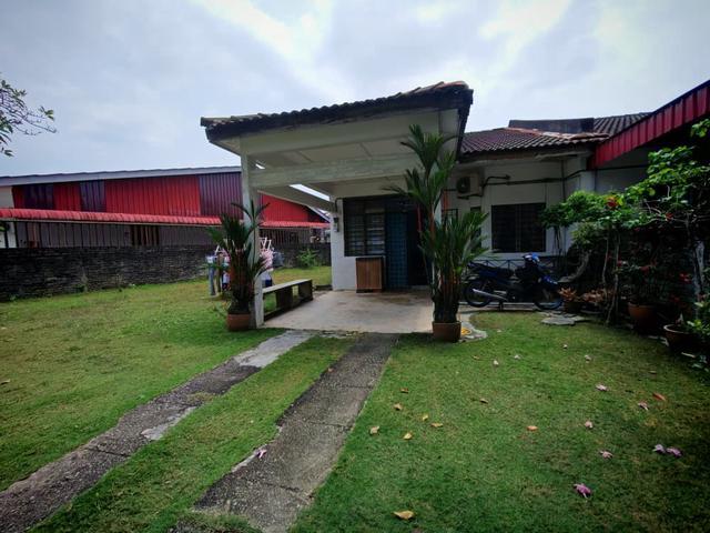 Rare End Lot Corner With Extra Land Taman Impian Indah Alma For Sale