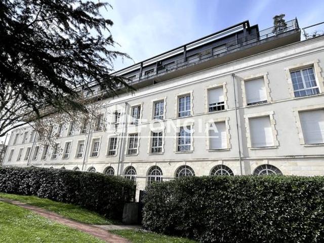 Rare f3 residence parc ladureau avec loggia et garage dpe c