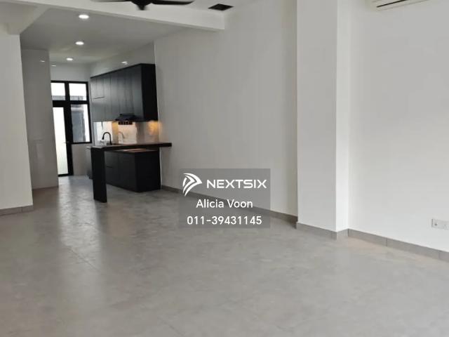 Rare freehold detached factory on 4.08 acres industrial land with 87,814 sqft built up area, Bomba certified sprinkler system, main road frontage and spacious compound for heavy vehicle access