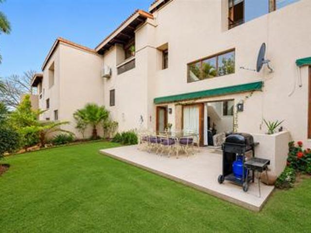 rare garden townhouse with a guest s.