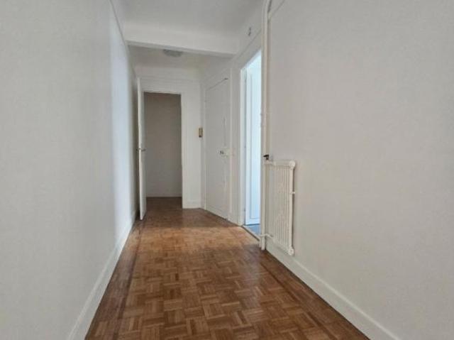 RARE – Grand studio de 43 m² à deux pas du Champ de Mars