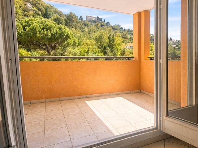 RARE GRAND T3 + TERRASSE à MENTON