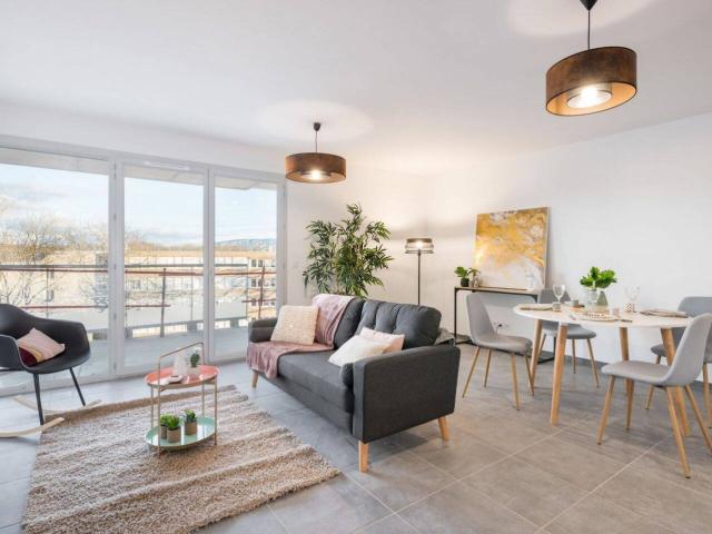 RARE! GRANDS VOLUMES QUARTIER RESIDENTIEL GRANDE TERRASSE