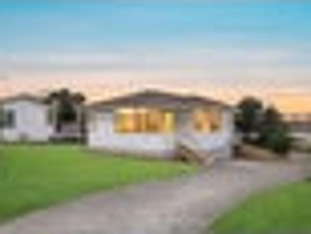 Rare Home & Income on 749sqm Land holding