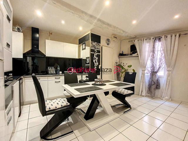 RARE ! Immeuble à Fayence, 3 studios !