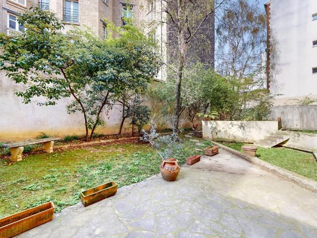 Rare Jardin de 137 m² 5 pièces de 109 m² Paris 14e Alé. 109m² Paris 14ème