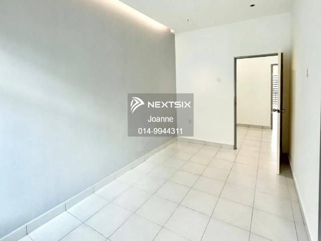 Rare light industrial unit in Mak Mandin with 5,000 sqft built up, 30ft ceiling height and 100Amp power supply. Suitable for manufacturing, storage or workshop use