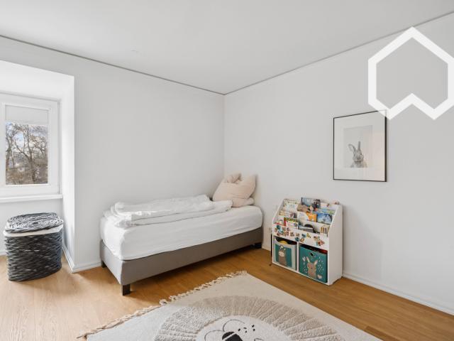 Rare Penthouse Residence in Prime Alsterfront Location – Privacy, Space and Timeless Elegance