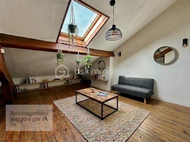 RARE Pied à terre de charme sous combles à Saint Denis