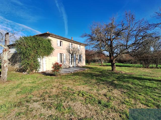 RARE St CAPRAIS DE BORDEAUX, 15 KM DU PONT MITTERRAND, AU CALME MAISON en PIERRE 102m2