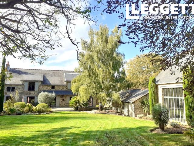 Rare, sublime ensemble immobilier dans un cadre enchanteur, maison 3/4 chambres, SPA, écurie, jardin d’hiver