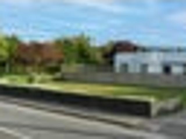 Rare Sunny Corner Section for Sale in Motueka
