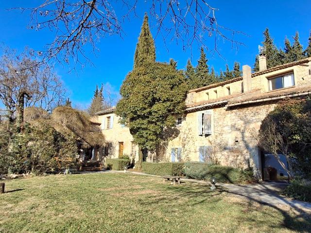 Rare Superbe Propriété, Drôme provençale dans 23has de ter. 400m² Malataverne