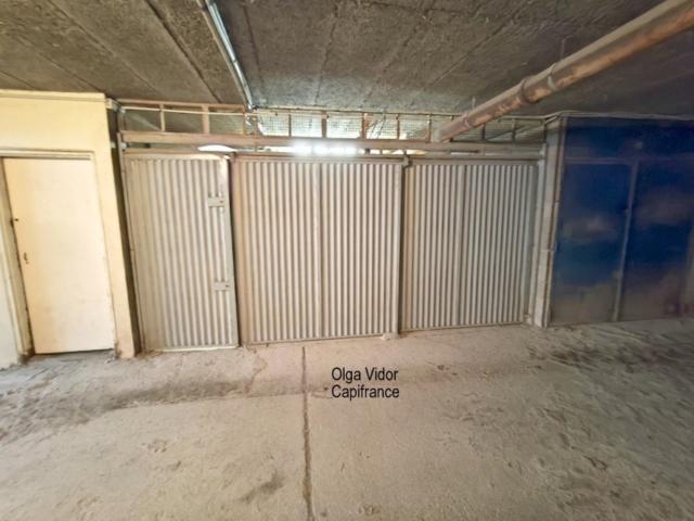 RARE SUR LE MARCHE DOUBLE GARAGE AVEC ACCES SECURISE CENTRE PORT LE CAP D'AGDE 34