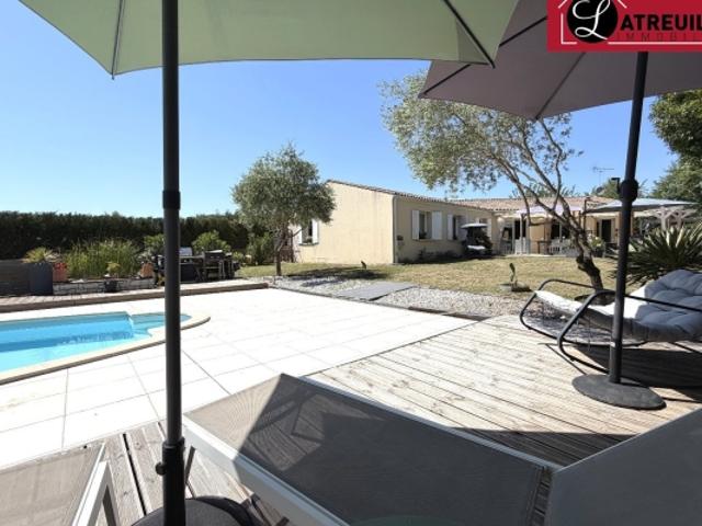 Rare sur le marché – Maison d'artisans de plain pied avec piscine à Gémozac