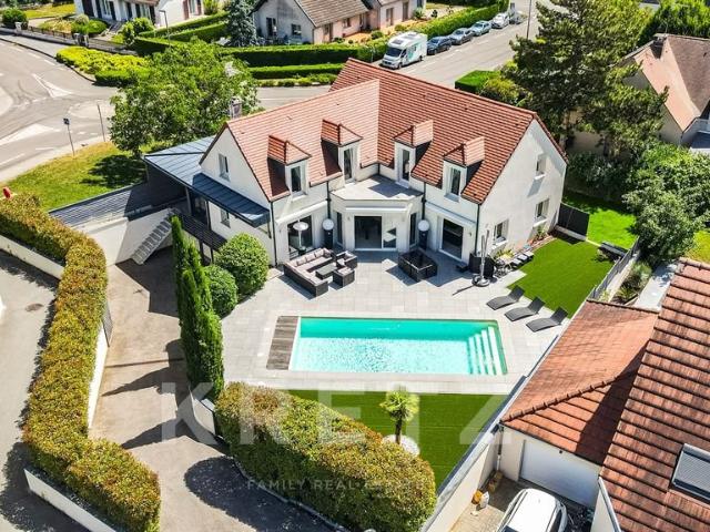 Fontaine Lès Dijon Villa contemporaine avec piscine dans un. 300m² Fontaine Lès Dijon