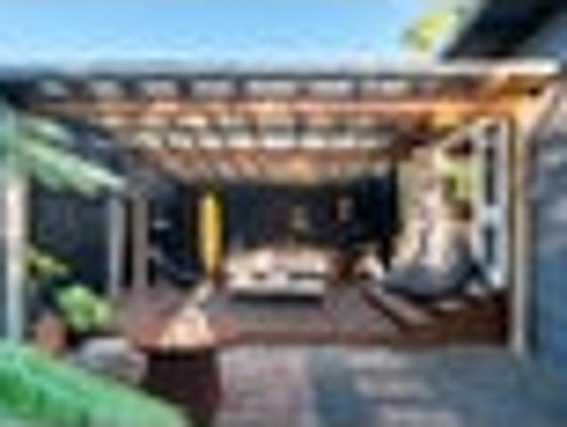 Rare Single Level Gem in Mairangi Bay