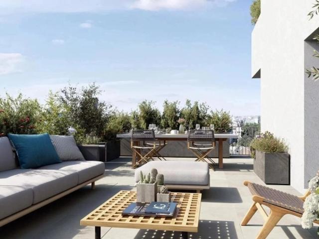RARE T4 Duplex DERNIER ETAGE avec TERRASSES + PARKING à 10min RER