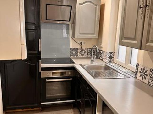 RARE T2bis avec garage attenant donnant direct dans le logement