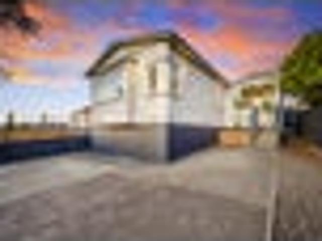 Rare, Two Homes in One in the Heart of the Bay!
