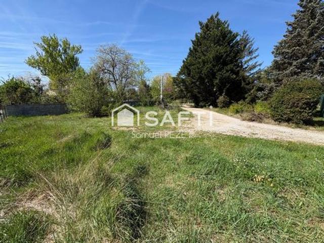 RARE TERRAIN CONSTRUCTIBLE VIABILISÉ 961 M²