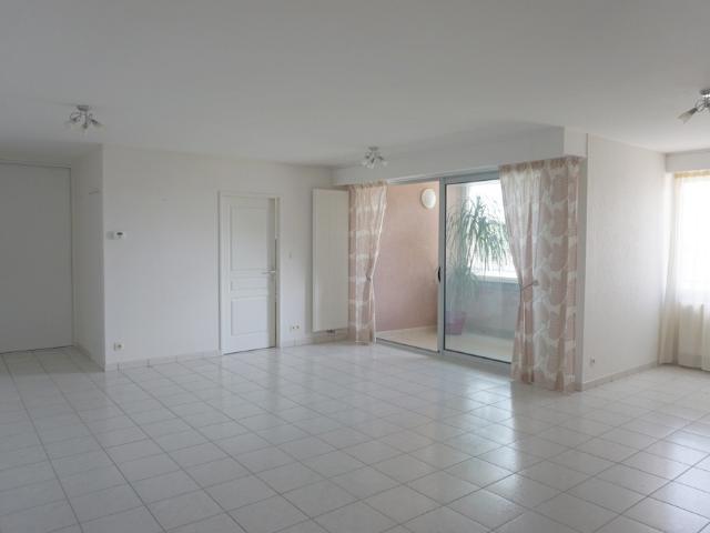 Rare Très bel appartement F3 de 92 m2 au centre de Paray le Monial