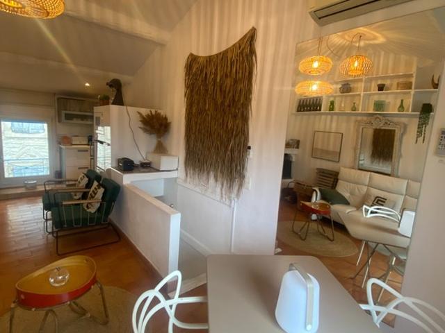 RARE. UNE MAISON: 2 APPARTEMENTS