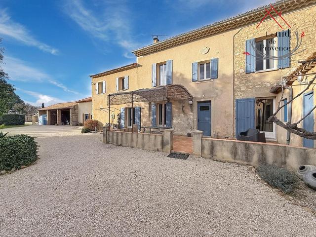 Rare Une propriété de caractère aux multiples possibilités 315m² Pernes les Fontaines