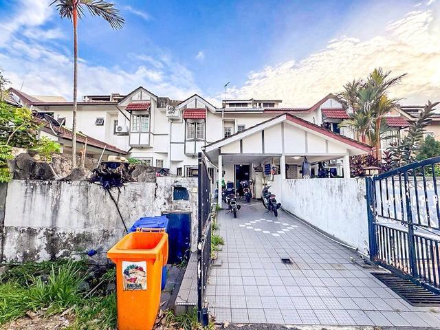 RARE UNIT FACING OPEN Double Storey Terrace Seksyen 9 Shah Alam