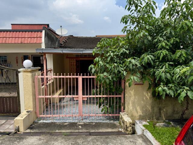 RARE UNIT FREEHOLD KL 1Storey Terrace Taman Taynton View Cheras KL