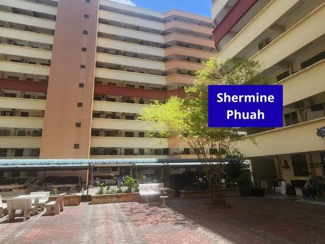 Rare unit Taman Pekaka Block 33 Gelugor Lip Sin For Sale