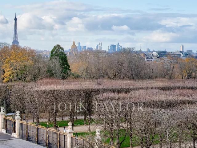Paris VI Rare Vue dégagée sur le jardin du Luxembourg
