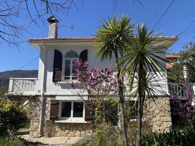 Rare: Villa à agrandir, terrain piscinable près d