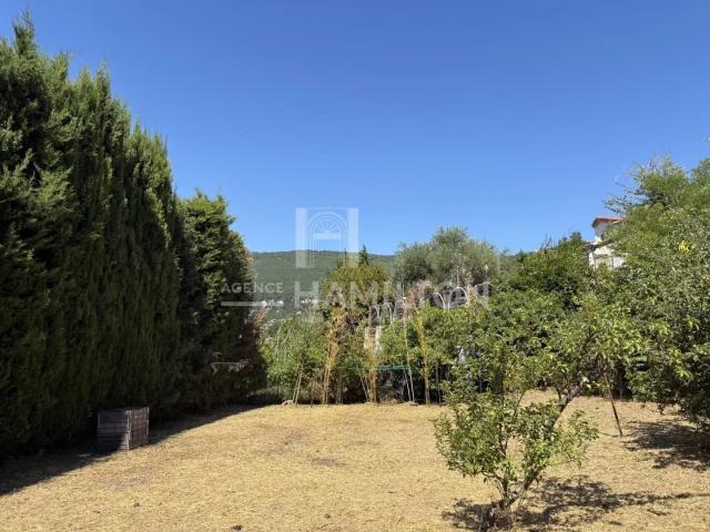 Rare,Villa à agrandir, terrain piscinable près de Valbonne 101m² Châteauneuf Grasse