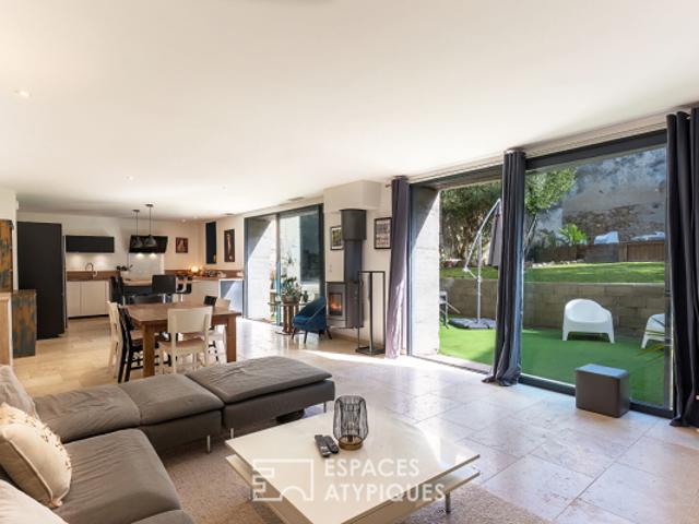 RARE: VILLA CONTEMPORAINE AVEC PISCINE À L'ABRI DES REGARDS