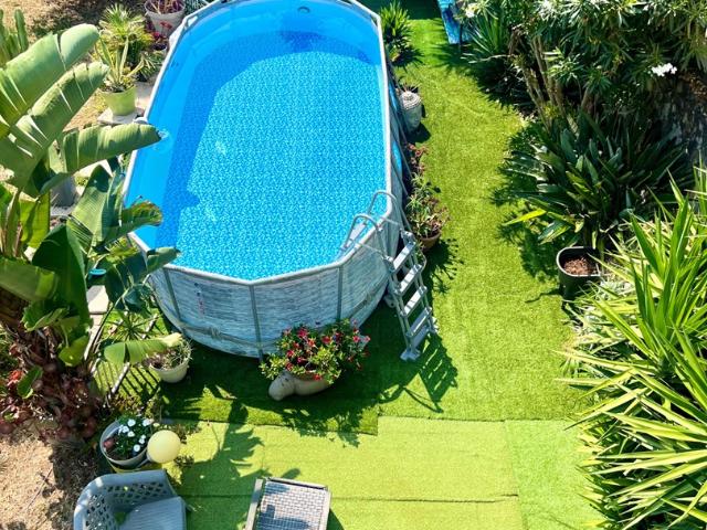 RARE ! VILLA T5 DE 258 M2 JARDIN 200 M2 PISCINE 3 PARKINGS RARE 2700€/M2