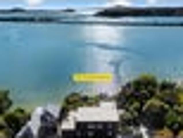 Rare Waterfront Living on Victoria Avenue DGZ