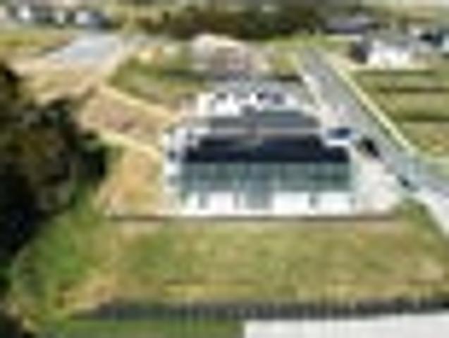 Rare 749sqm section on prestigious Bremner Ridge
