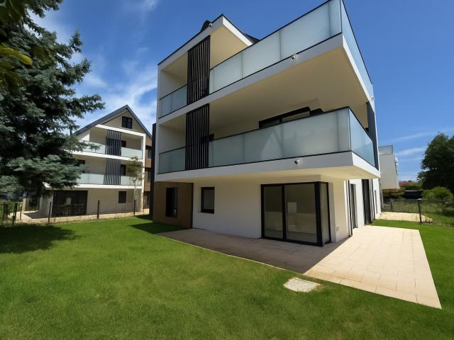 Rareté à Eckbolsheim: T4 en rez de jardin avec 400m2 déxtérieur privatif