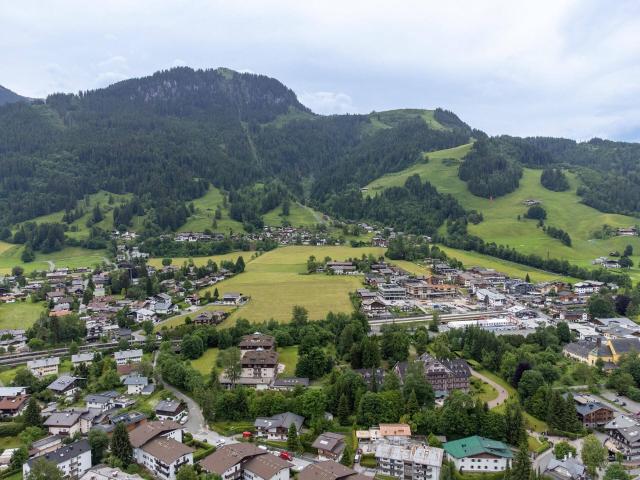 Rarität im Herzen von Kitzbühel – Grundstück mit Altbestand & Potenzial für exklusive Wohnträume