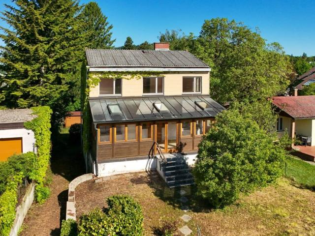 Rarität! Liegenschaft mit renovierungsbedürftigem Haus in Traumlage am Wolfersberg