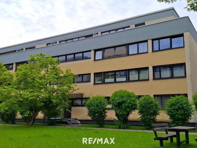 KAUFANBOT LIEGT VOR Rarität: 5.Zi. Dachterrassen Maisonettewohnung mit Bergblick u. TG Abstellplatz