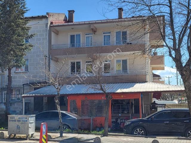 Rasim Ergene Caddesi Üstünde Kiralık 2+1 Daire
