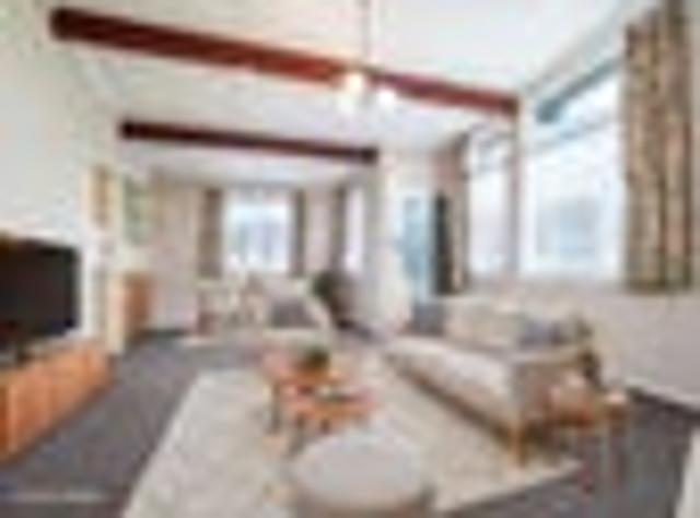 Rateable Value $400,000 and Freehold!