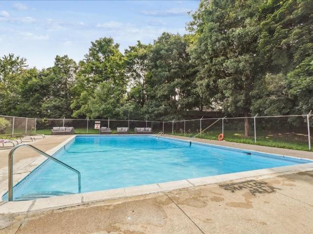 Rathburn Apartments 2 Bedroom Apartment for Rent at 2121 Rathburn Rd E, Mississauga, ON L4W 2X3 Rathwood