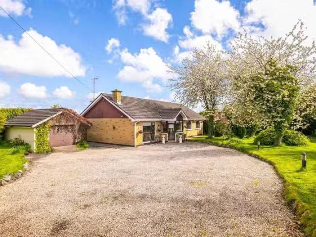 Rathleigh, Newtown Lane, Mount Venus Road, Rathfarnham, Dublin.