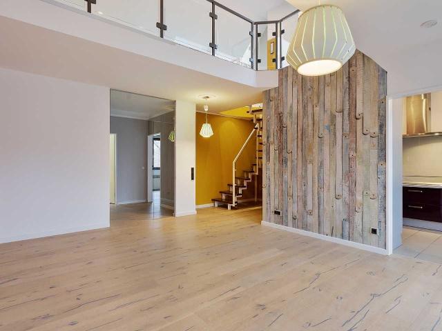 Ratingen Ost: Stilvolle Maisonettewohnung mit Galerie und TG Stellplatz