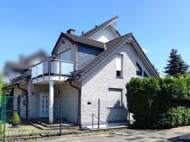 Raum für Familie, Leben & Träume – Einfamilienhaus mit Einliegerwohnung in ruhiger Wohnlage